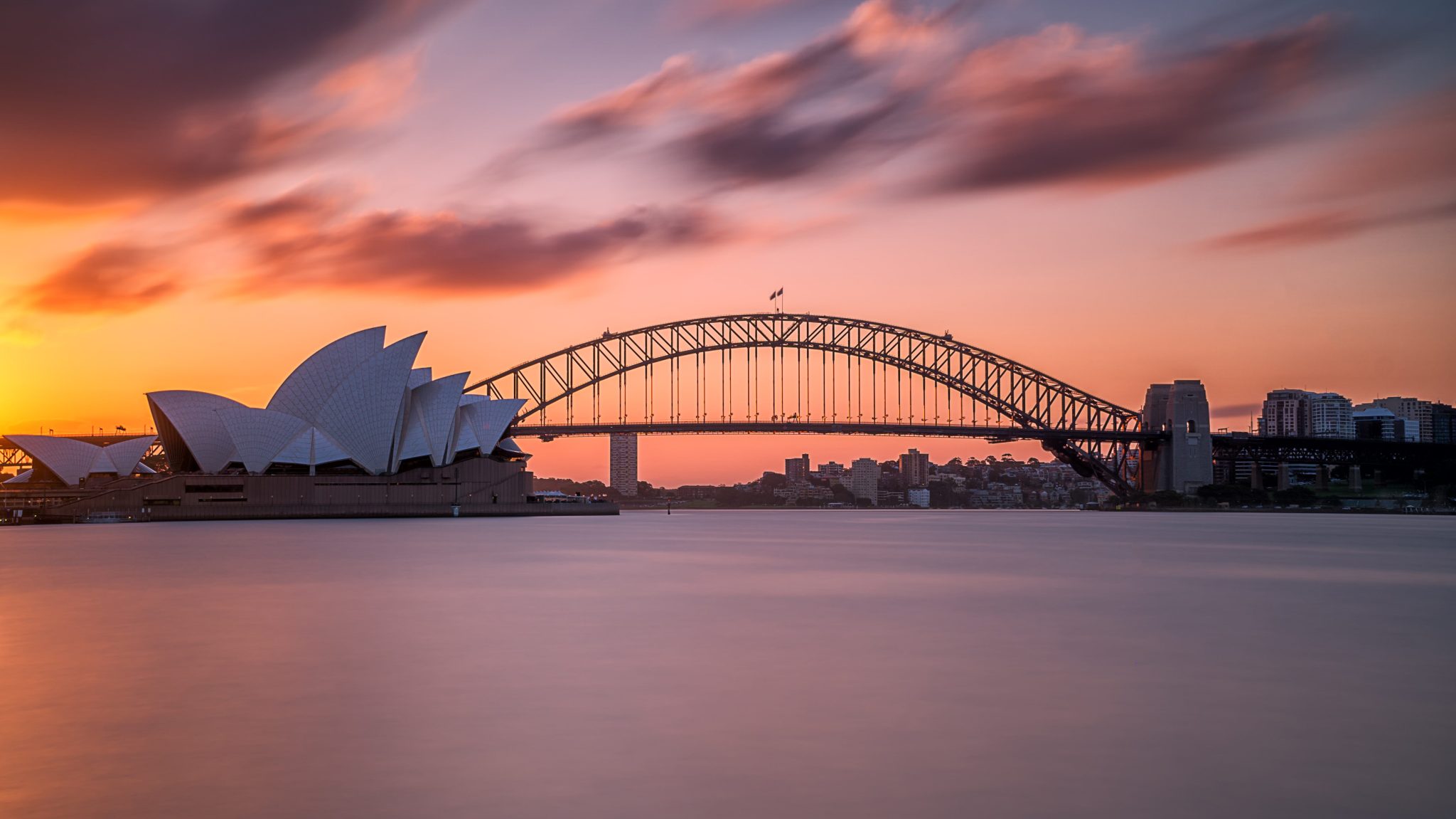 Shot of the Sydney harbour bridge 